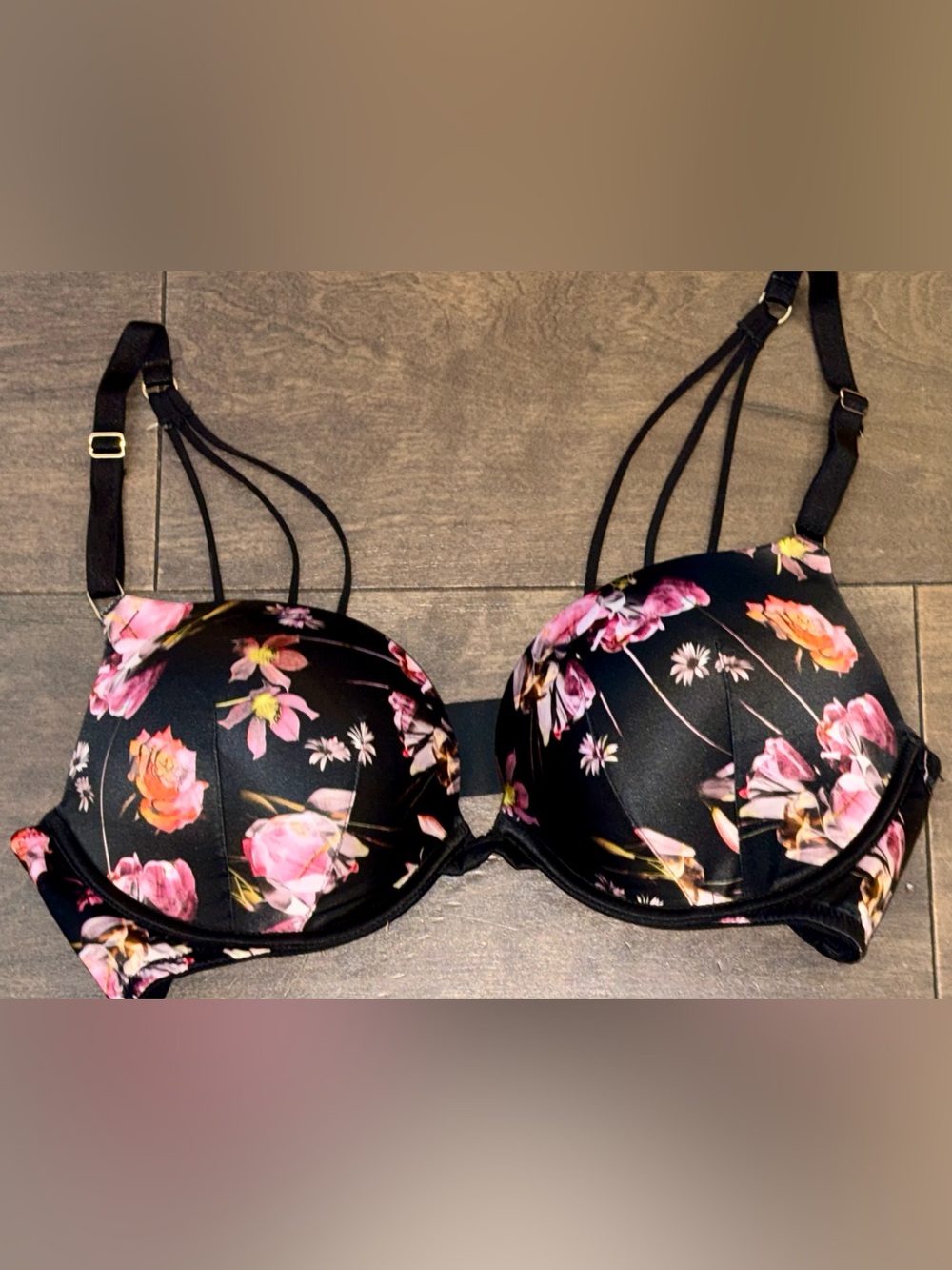 Victoria’s Secret Very Sexy Push-Up Bra 36C Black Floral Underwire Multi-Strap